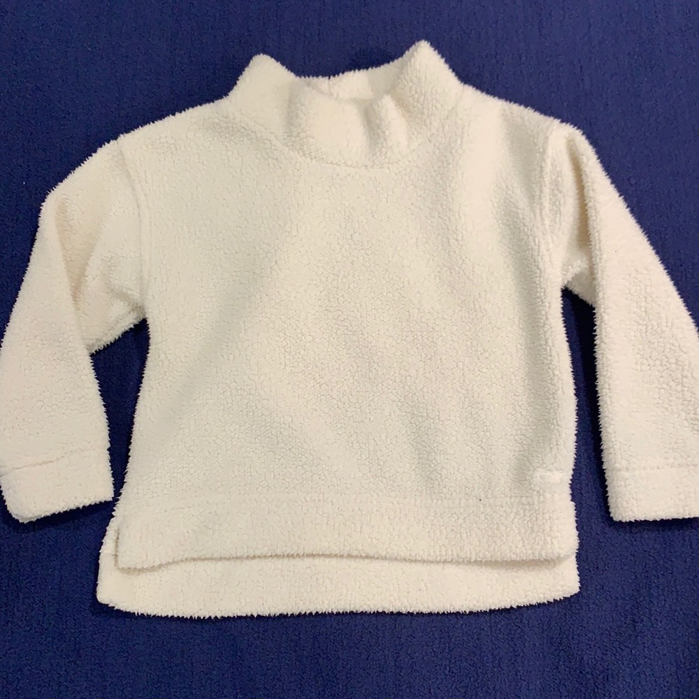 Vineyard Vines Girls 4T cozy white sweater